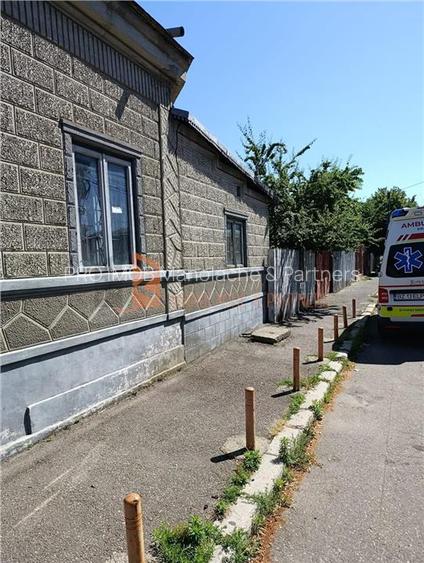 Casa tip parter + spatii comerciale Zona Garii - 22