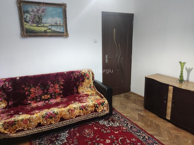 Dau în chirie apartament 2 camere  - 6