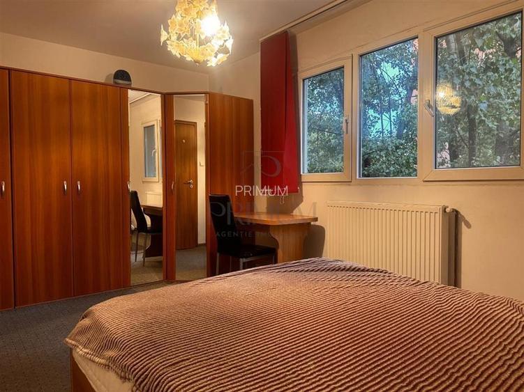 MEDICINA - ETAJ 2 - CENTRALA PROPRIE - 3 CAMERE - 2 BALCOANE - 3