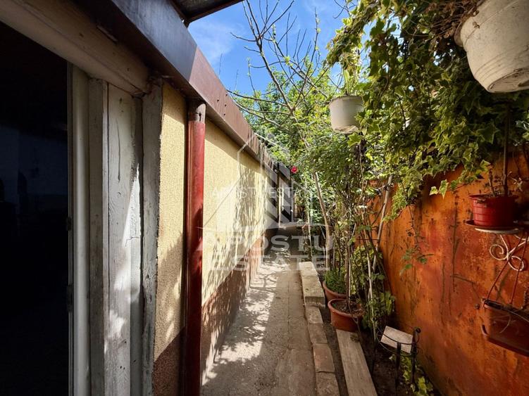 Casa cu 5 camere de vanzare, acces auto, zona Lunei Timisoara - 16