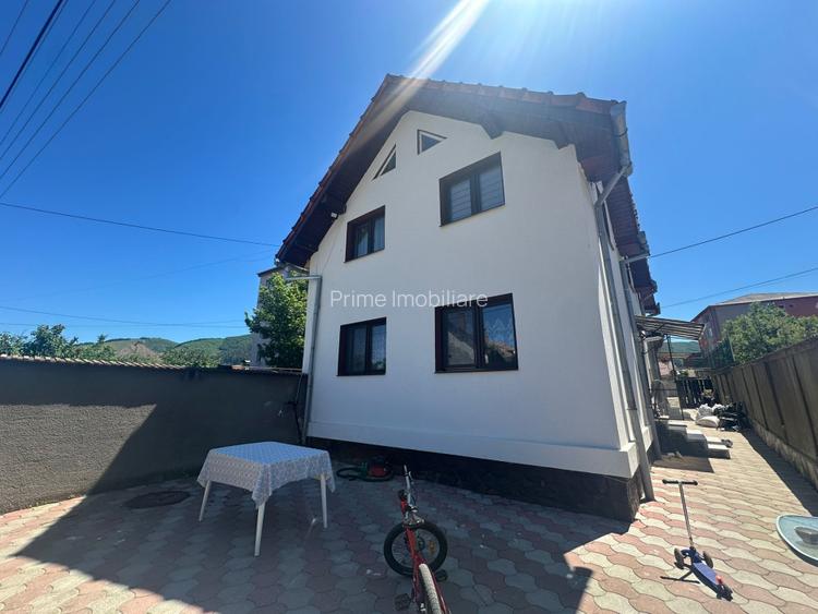 Casa Individuală 5 camere, 210 mp utili| teren 451 mp| zona Cugir - 14