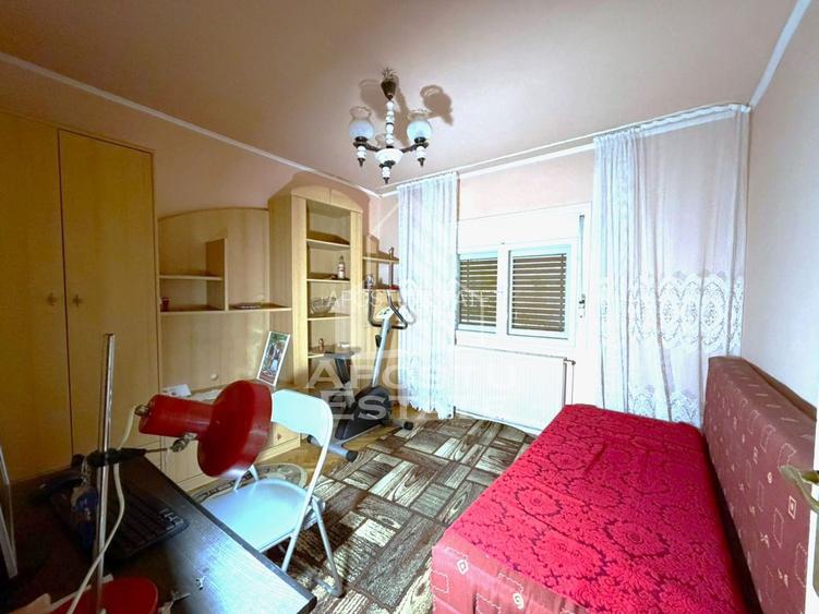 Apartament cu 3 camere, 2 bai, decomandat, centrala proprie, Girocului - 6