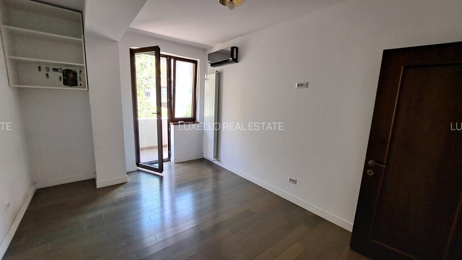 APARTAMENT 3 CAMERE - 23