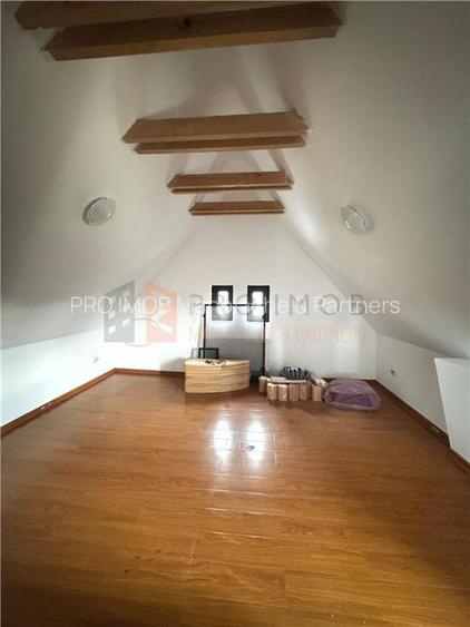 Casa tip P+1E+M zona Unguriu - 11