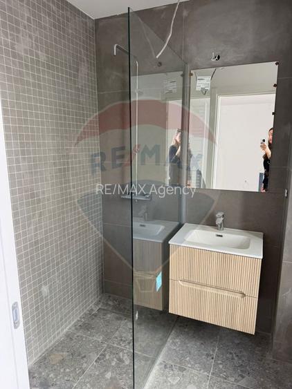 Casă / Vilă cu 4 camere de vânzare - 15