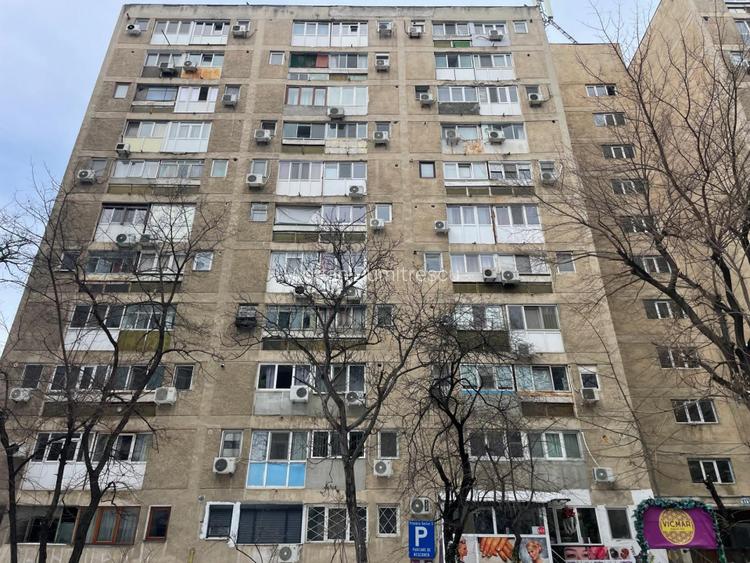 Auchan-Vitan Garsoniera 30 mp,mobilata si utilata,etaj 8,comision 0% - 13