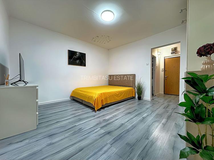 Titan - Costin Georgian Metrou 3 minute Garsoniera renovata Comision 0 - 3