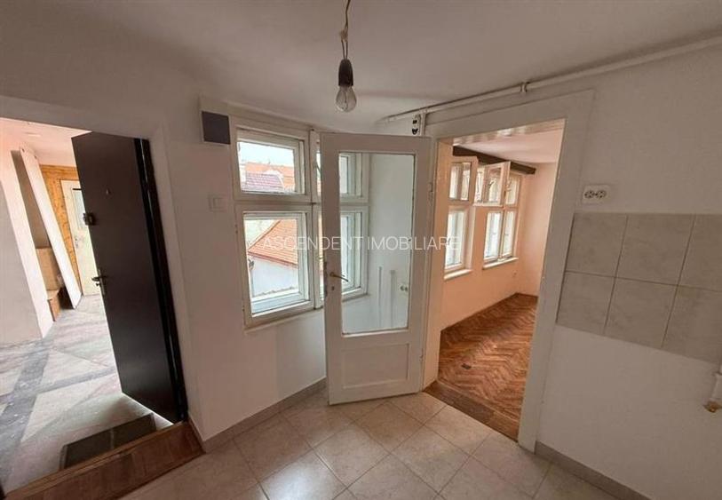 Cu terasa, Centrul istoric, Brasov - 4