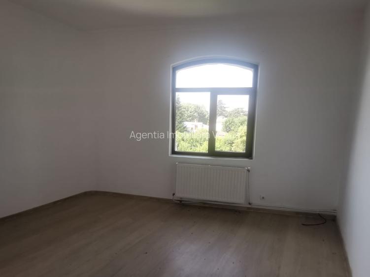 Cladire D+P+E zona Piata Mare - 4