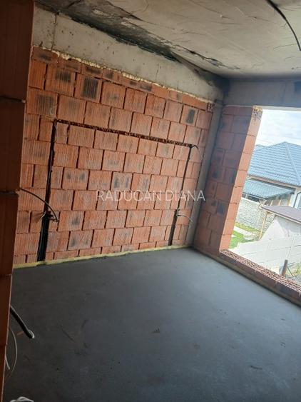 Case P+1  moderne, absamblu cu intrare privata si avansat ca si constructie - 12
