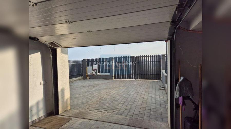 Casa ultrafinisata, garaj, panouri fotovoltaice - 20
