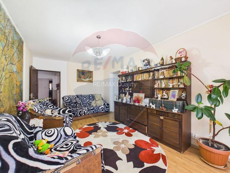 4 camere de vanzare in Rahova, la sosea, langa piata, renovat decent - 15