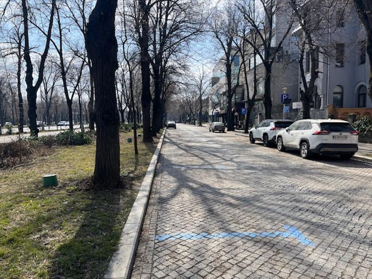 3 camere de vanzare Bulevardul Aviatorilor