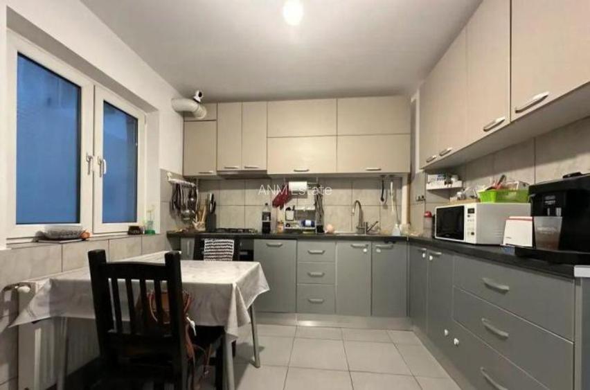 Apartament 3 camere decomandat zona Drumul Taberei - 4