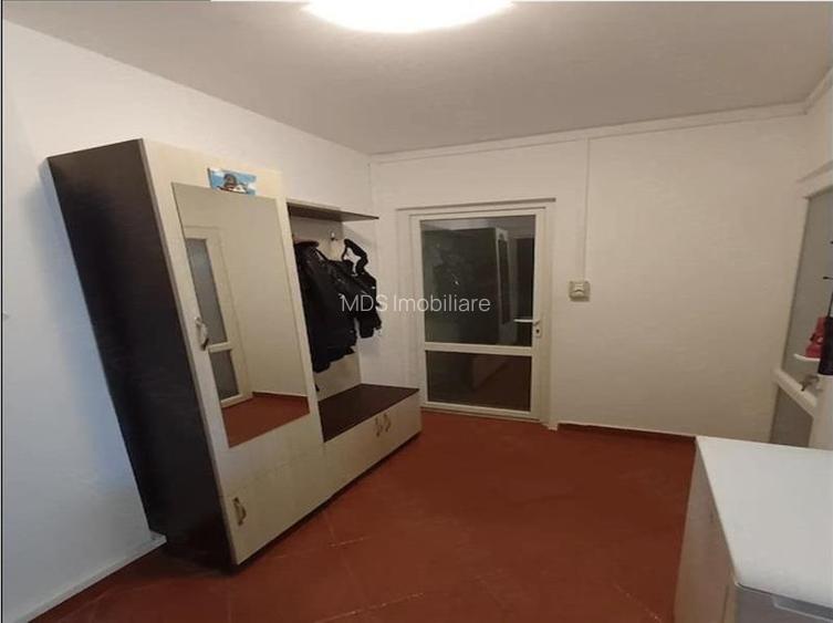2 camere la parter cu balcon linga Piata Doina - 9