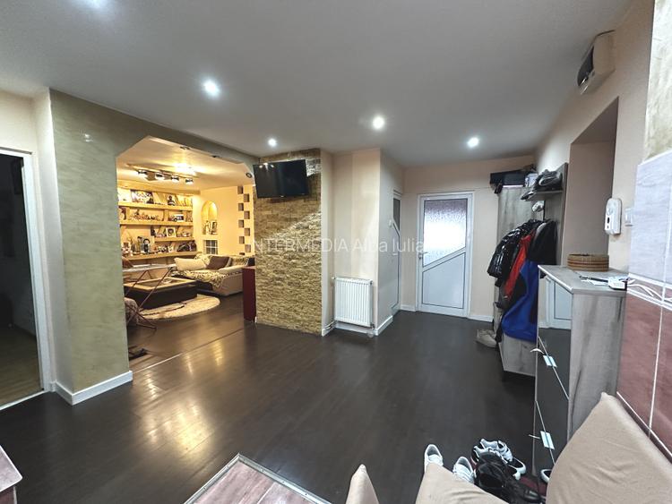 Apartament 3 camere Deco Sub-Stadion 2 Bai Balcon Etaj 2 Finisat Mobilat Utilat - 16