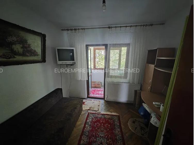 Apartament  3 camere decomandat, zona INEL II - 3