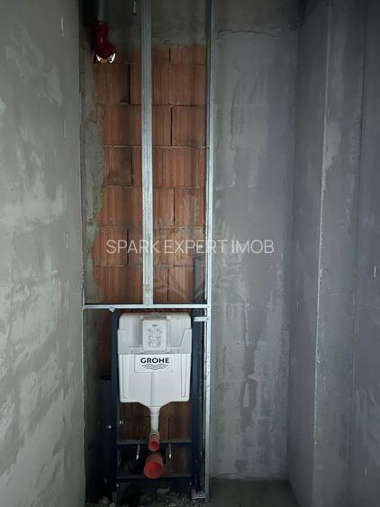 SPATIU COMERCIAL // ALBERT - GRADINILE // 101 MP - 2