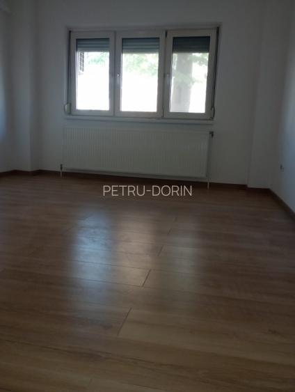 proprietar,visavis de moll - 3