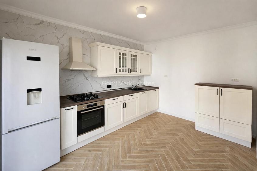 Vila de inchiriat Gherghitei | 7-8 camere | curte mare | acces rapid A3 - 13