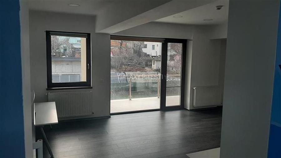 Spatiu central pretabil cabinet medical, birou, etc - 3