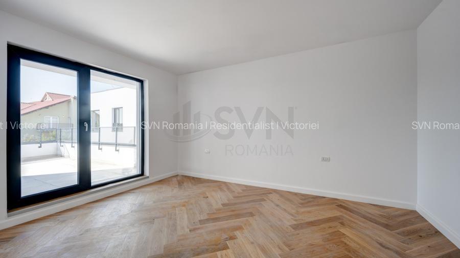 REV2004358 Casa in complex nou Corbeanca vedere lac - 12