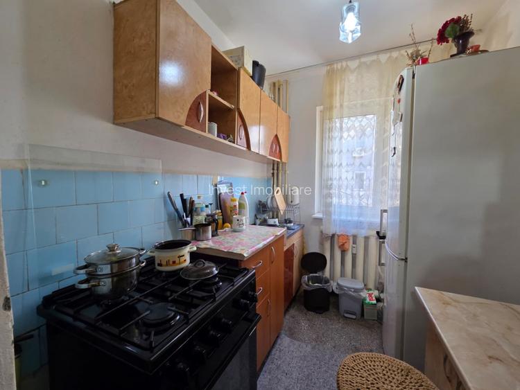 DE VANZARE-APARTAMENT 3 CAMERE-DACIA - 7