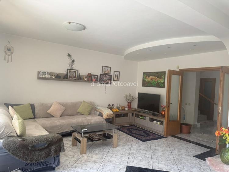 Vilă familială frumoasă &icirc;n zonă foarte bună - 14