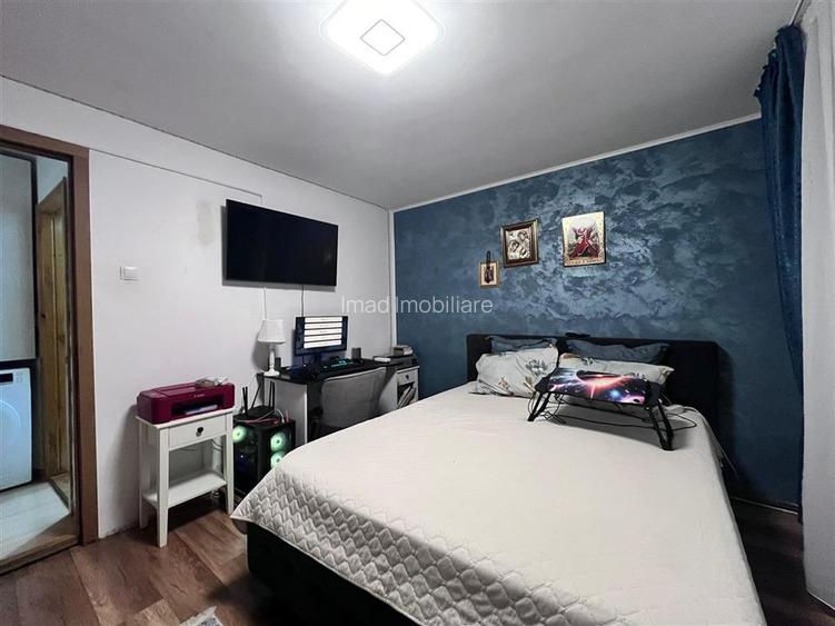 Renovat, Partial Mobilat Utilat! Vanzare apart 2 cam - Targoviste Micro 3. - 5