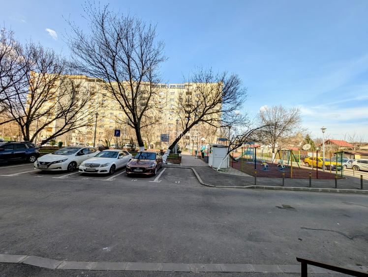 Liberty Mall-Rond Cosbuc,Nasaud stradal,bloc/scara impecabile,semimobilat,S-E - 12