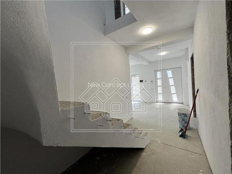 Casa de vanzare in Sibiu - noua, individuala, teren 335 mp - zona buna - 16