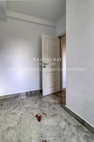 Vila 5 camere cu garaj langa Paradisul Verde - 21