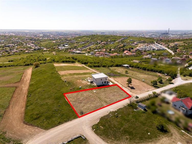 RECO Teren intravilan   1388mp -dealuri Oradea-Izvorului