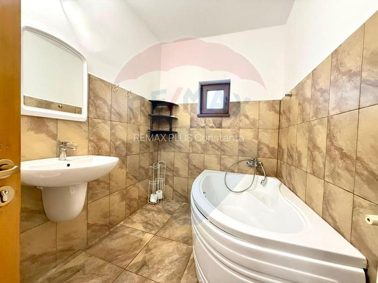 Casa cu teren de inchiriat in Palazu Mare - 16