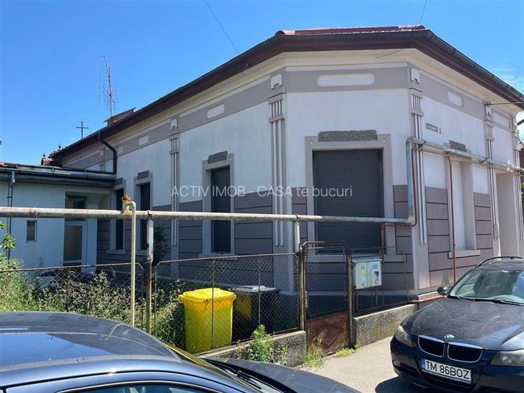 Lugoj, Casa 6 Cam., Teren 511 Mp., Str. Oituz. nr.1 - 2