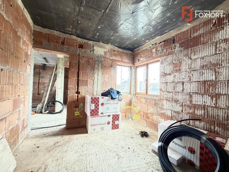 Duplex cu 5 camere de vanzare in localitatea Sacalaz, zona Centrala