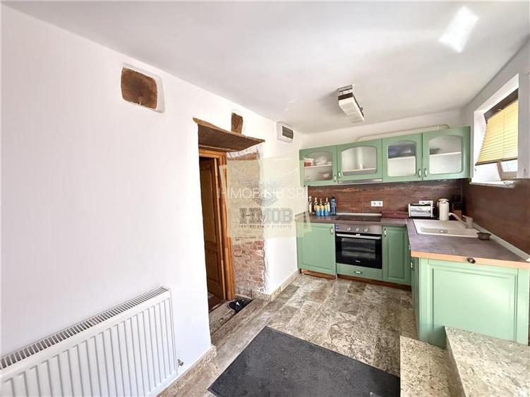 Casa ultracentrala complet renovata 6 camere 3 bai Cisnadioara - 33