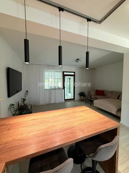 Piscină | Mobilată complet | Panouri solare | 3 băi și terasă închisă - 7