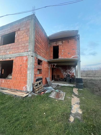 Casa la rosu P+1 cu proiect P+2, teren 500 mp – Bariera Valcii - 7