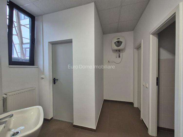 Central, la 5 minute de Afi , spatiu amenajat - 7