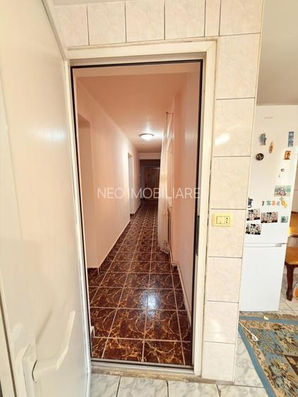 Vilă Spațioasă cu 5 Camere - 360.000 euro- Zona Girocului - 19