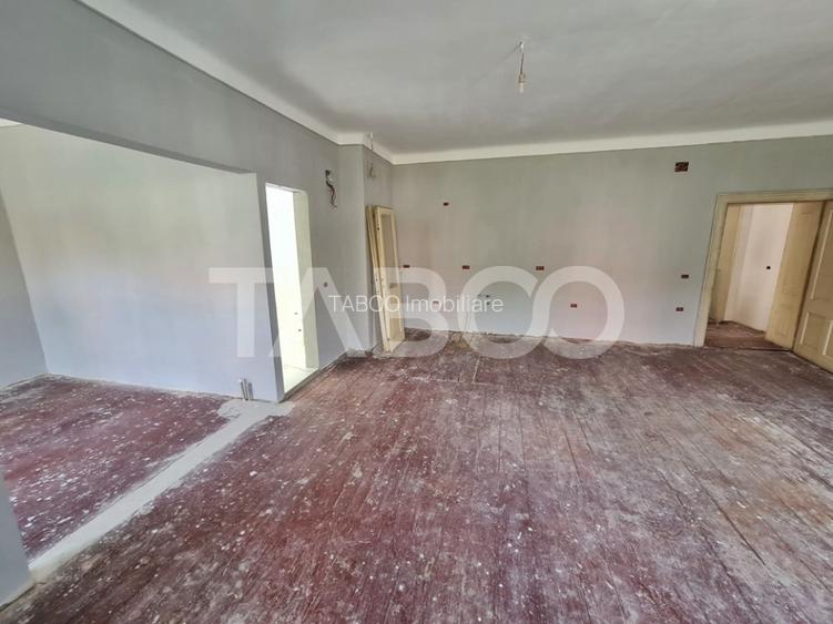 Spatiu comercial de inchiriat pe Lucian Blaga in centru Sebes - 7