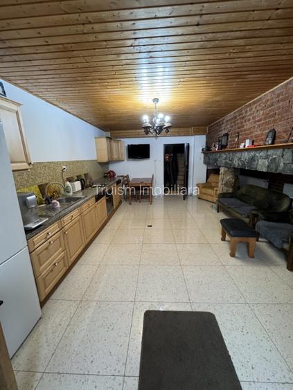 Vila tip duplex, zona Democratiei - 2