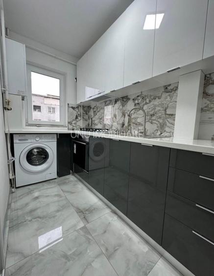 Alexandru - Piata - 2 camere - etaj intermediar - renovat - mobilat - 4