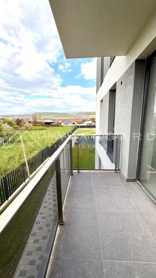 Apartament 3 camere, CF disponibil, 2 balcoane, bloc nou - 10