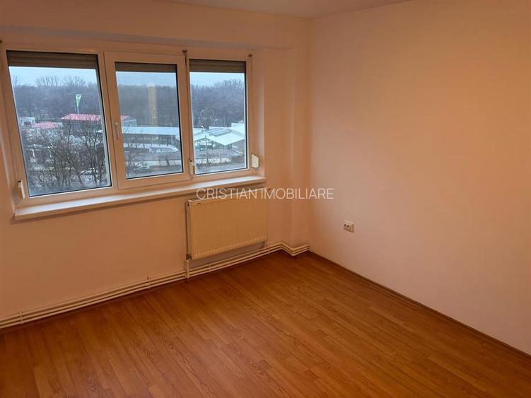 3 camere Renovat, confort 1 decomandat, etaj intermediar, Viziru 3 - 2
