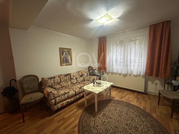 Casa de vanzare 200 mp cu spatiu comercial la parter, strada Lunga - 3