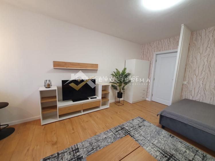 Garsoniera renovata complet , cartier Tractorul - 2