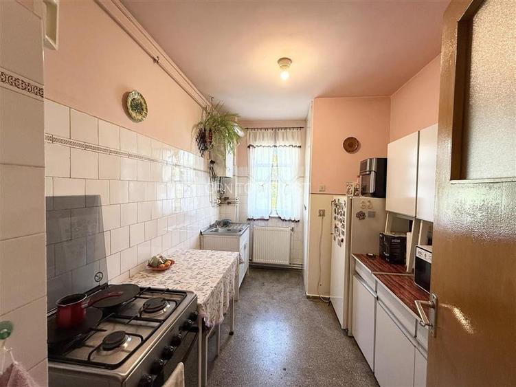 Apartament 3 camere si balcon etaj 2 Bld Mihai Viteazu - 7