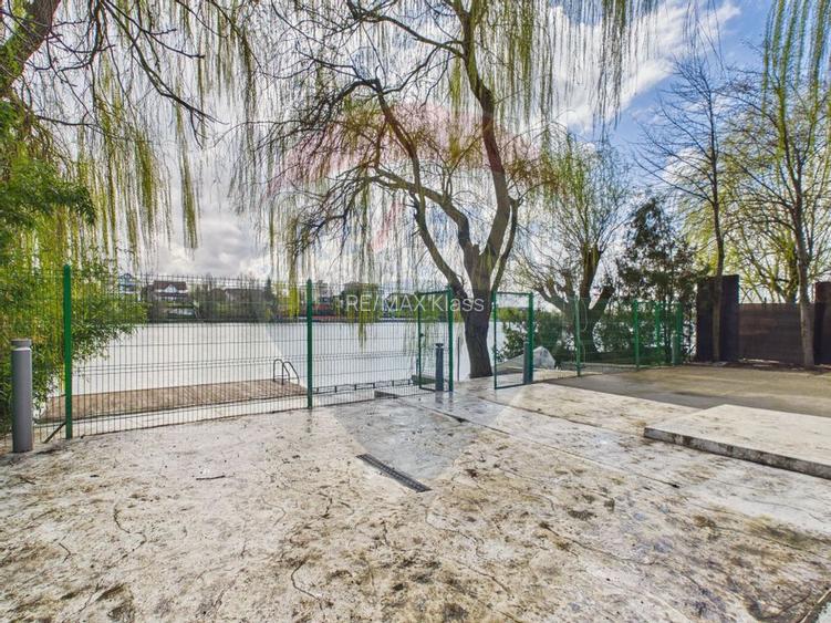 Casa / Vila cu 8 camere de vanzare - 4